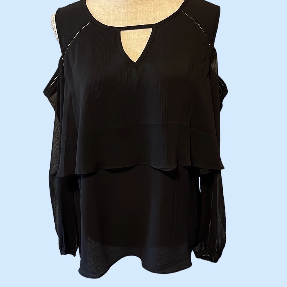 Fever black tiered cold shoulder blouse . NWT. Sz large